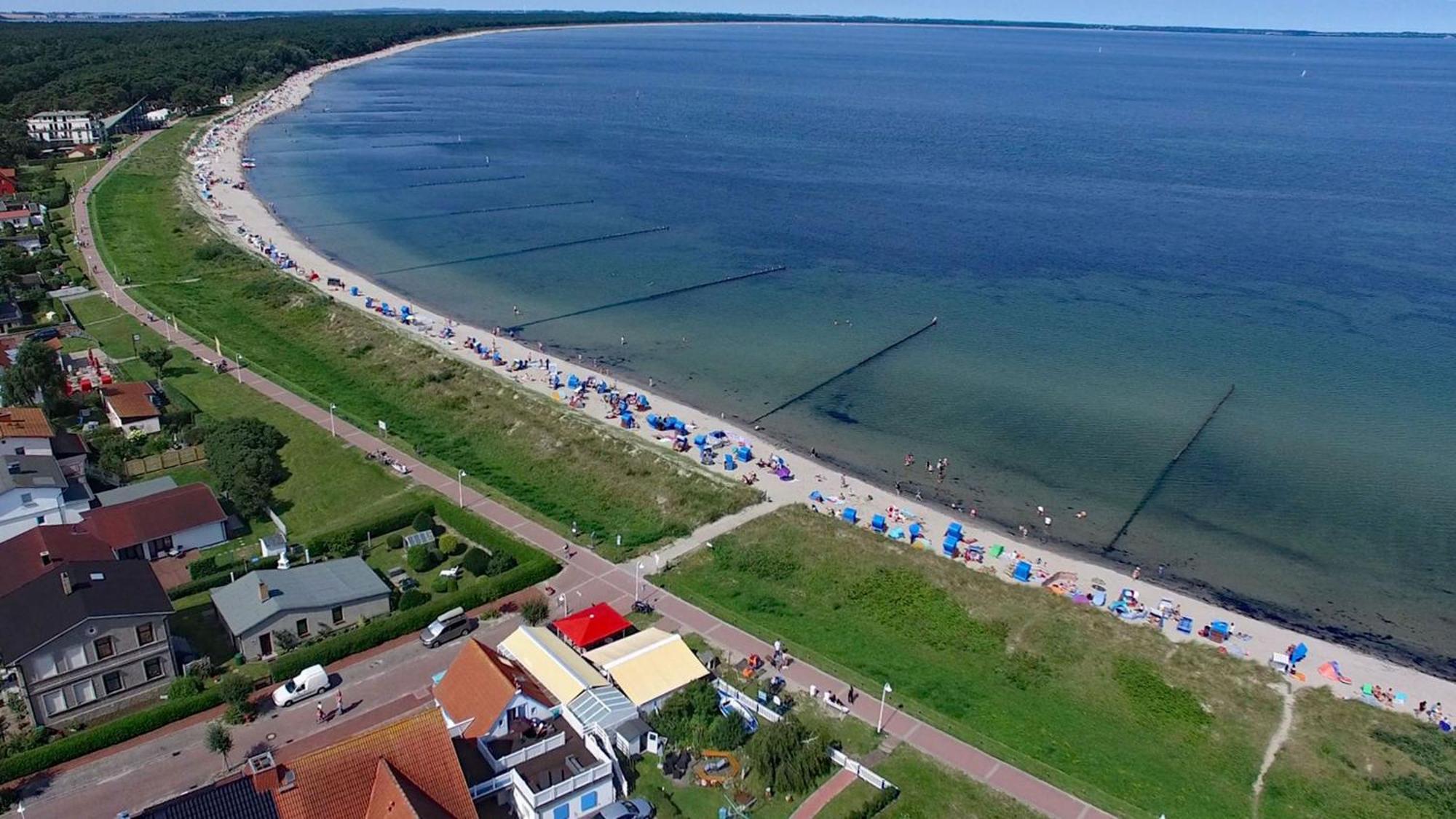 Ferienhaus Emmely Nur Wenige Gehminuten Zum Strand Ruhig Glowe Exterior foto