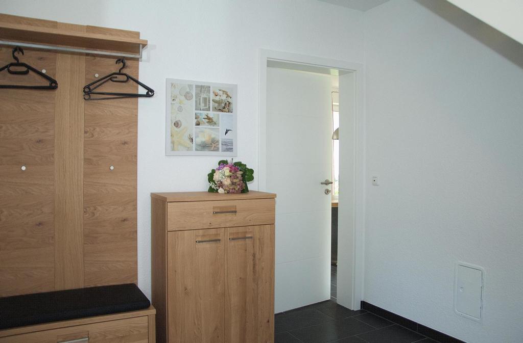 Ferienhaus Emmely Nur Wenige Gehminuten Zum Strand Ruhig Glowe Exterior foto