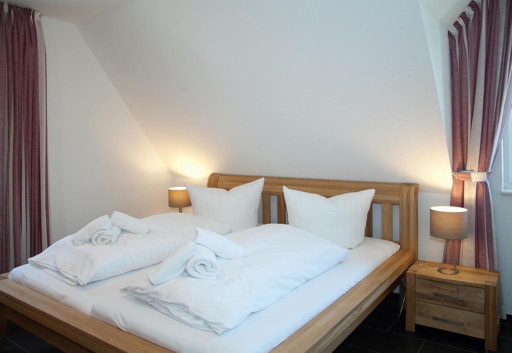 Ferienhaus Emmely Nur Wenige Gehminuten Zum Strand Ruhig Glowe Exterior foto