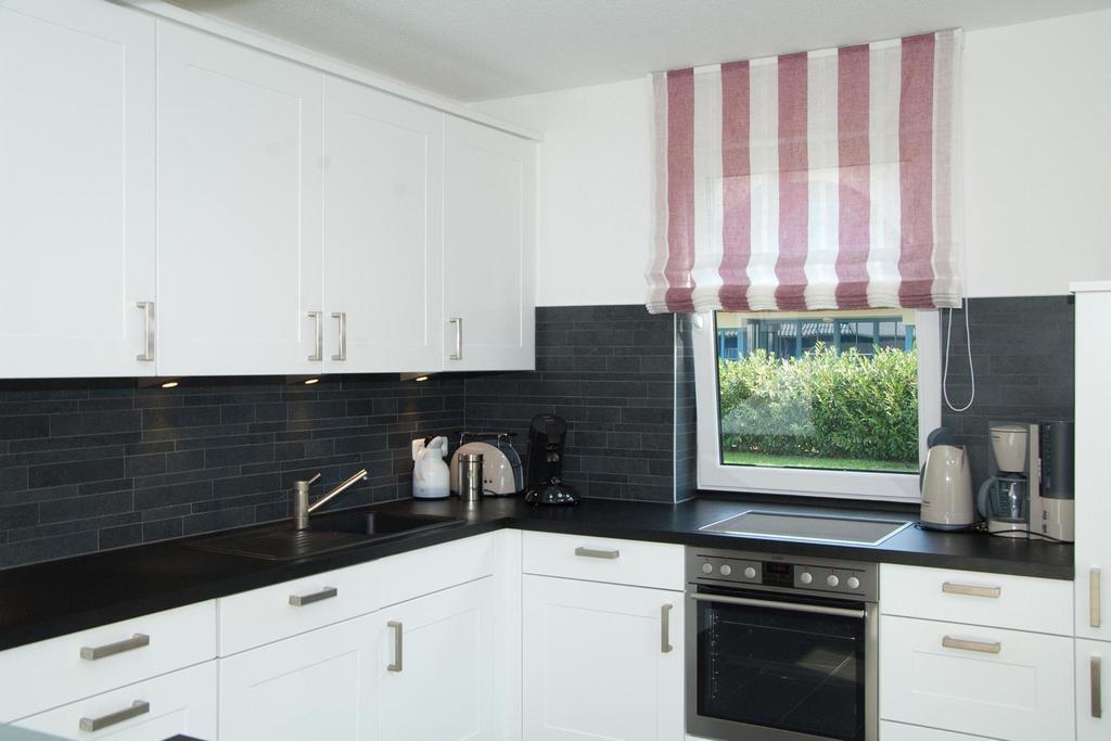 Ferienhaus Emmely Nur Wenige Gehminuten Zum Strand Ruhig Glowe Exterior foto