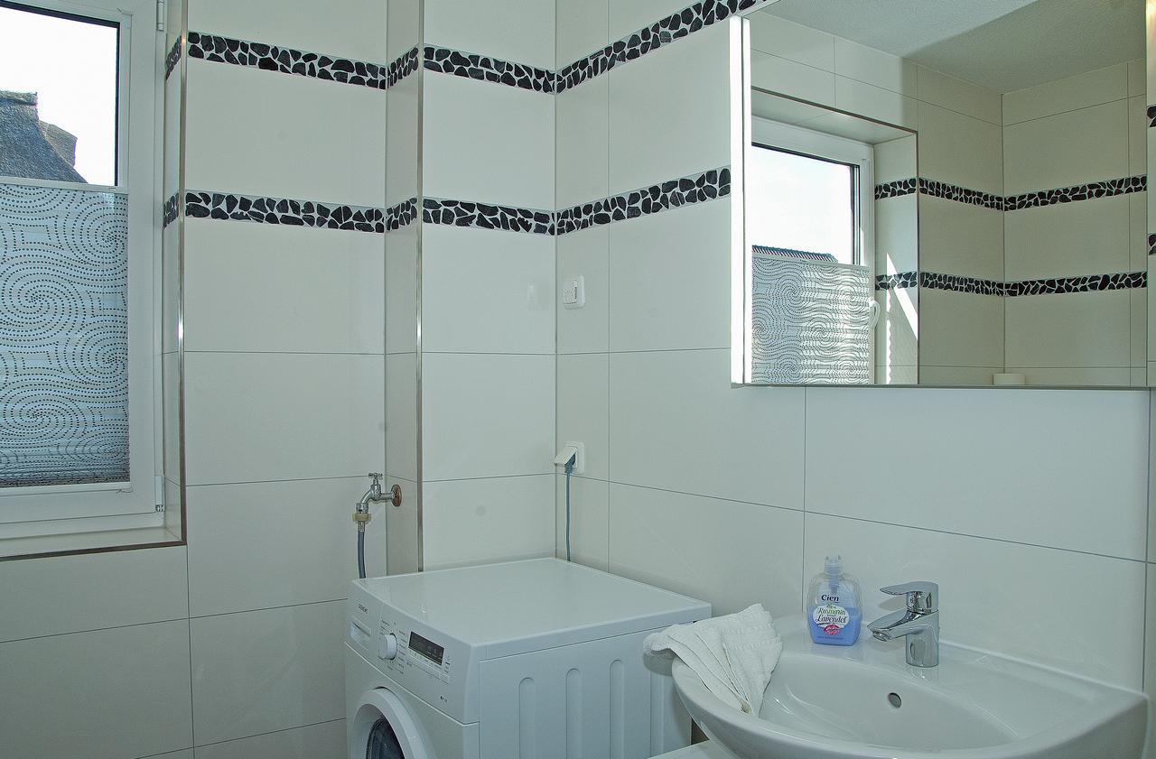 Ferienhaus Emmely Nur Wenige Gehminuten Zum Strand Ruhig Glowe Exterior foto